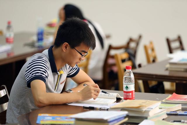 法律硕士和法学硕士前景,法律硕士和法学硕士有什么区别