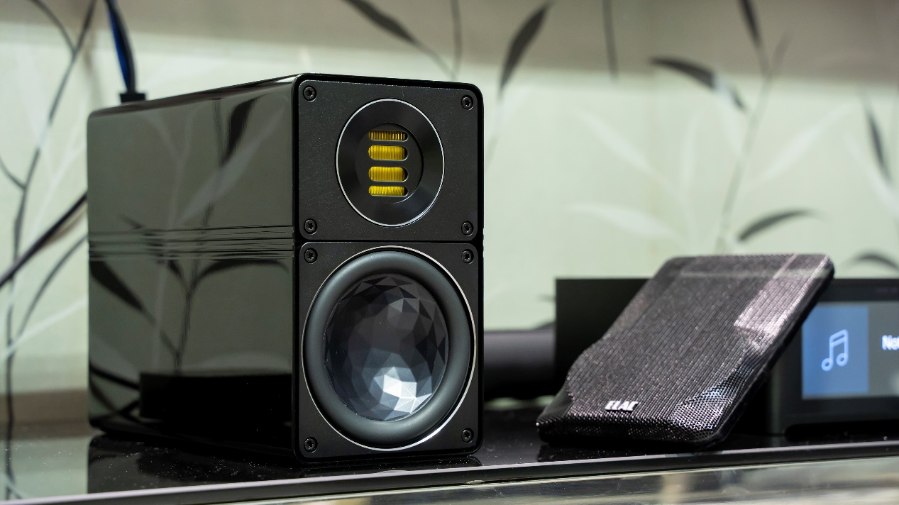 写给进阶音响爱好者—英国NAD+ELAC全功能套装把玩有感