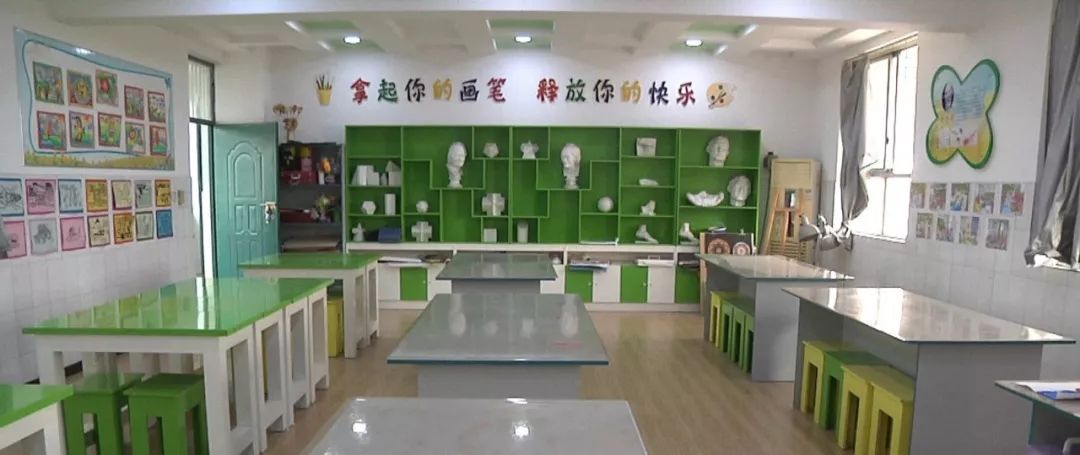 新乡七所学校入选2019年河南义务教育装备标准化实验学校