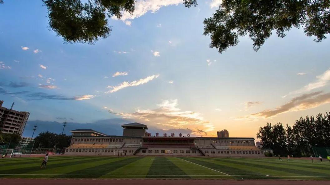 超豪华大学食堂,高颜值的大学餐厅