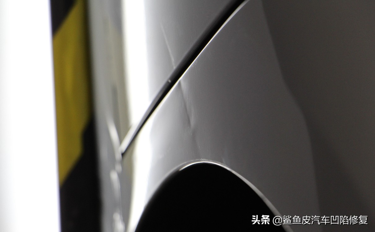 叶子板凹陷修复视频,汽车叶子板凹坑无痕修复多少钱