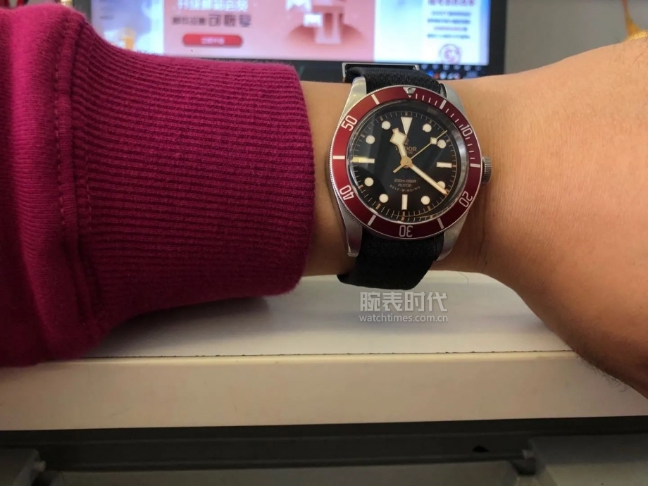 网友晒上千万的手表,网友晒1300手表