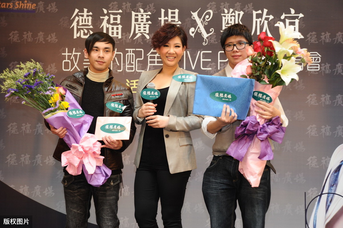 郑欣宜现在的穿搭照片,郑欣宜穿搭风格