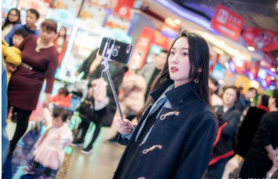 “万众创业” 地摊经济下的童装市场万象 直播一月赚十几万