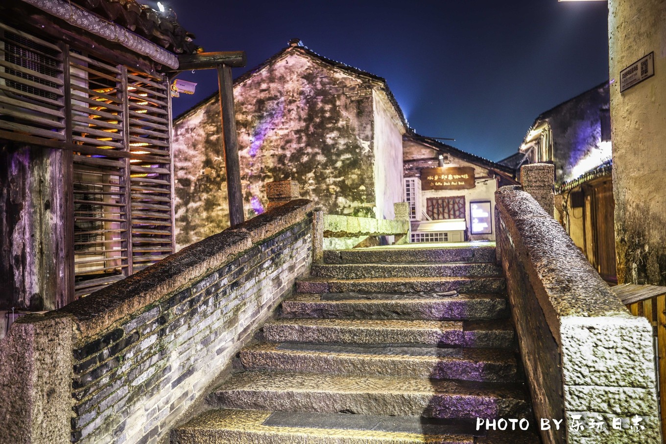 江南周庄古镇夜景美如画,推荐一个好的地方周庄古镇