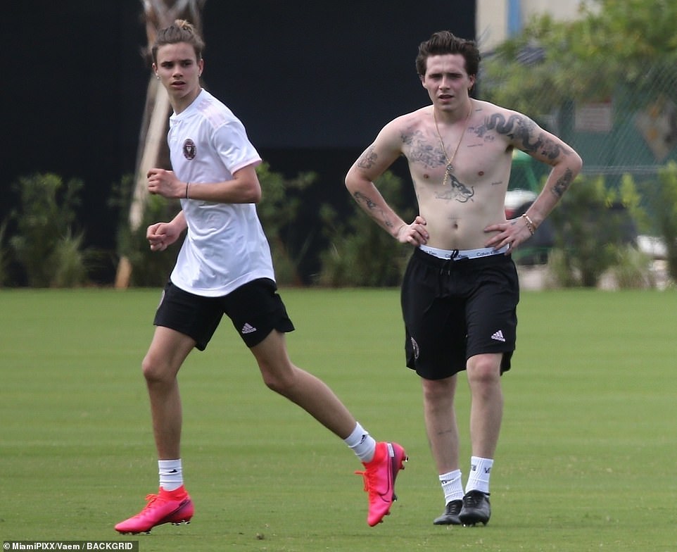 贝克汉姆大秀身材,贝克汉姆抗击疫情视频