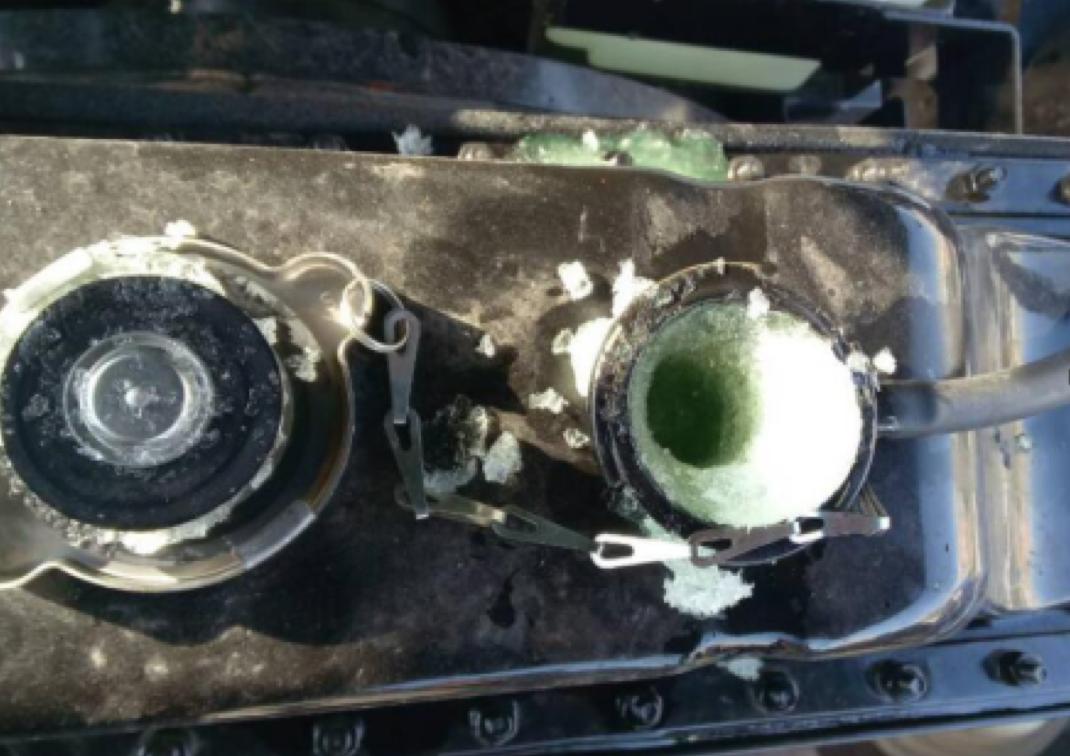 农机加防冻液还是加水,农机加防冻液对机器有保护吗