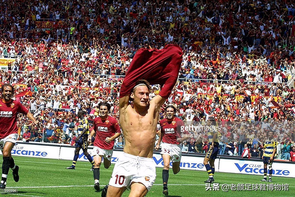 17岁签约nike,t90头号代言人欧锦赛反水怒喷球鞋散热差