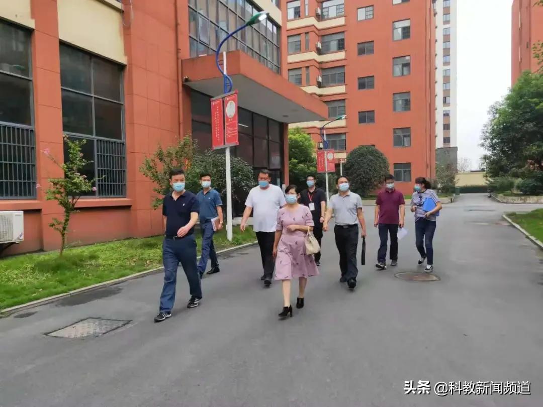 合肥工业大学欢迎新同学,热烈欢迎各位新同学返校