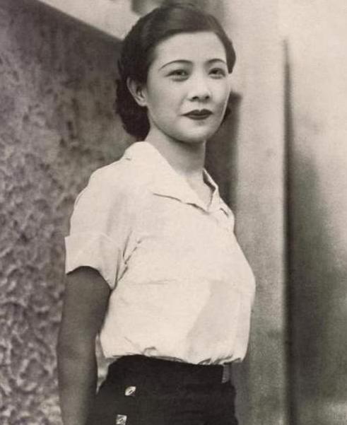 民国女神阮玲玉:遇人不淑,爱而不得,自杀后30万人为她送行