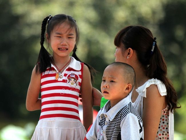 因为妈妈的大意导致女儿病情加重,因为自己的疏忽让女儿生病了