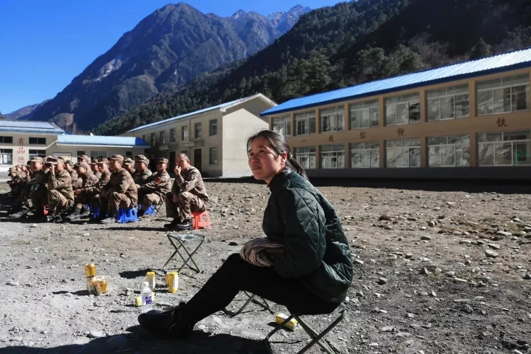 一级军士长提干营长,二级军士长提干后军衔