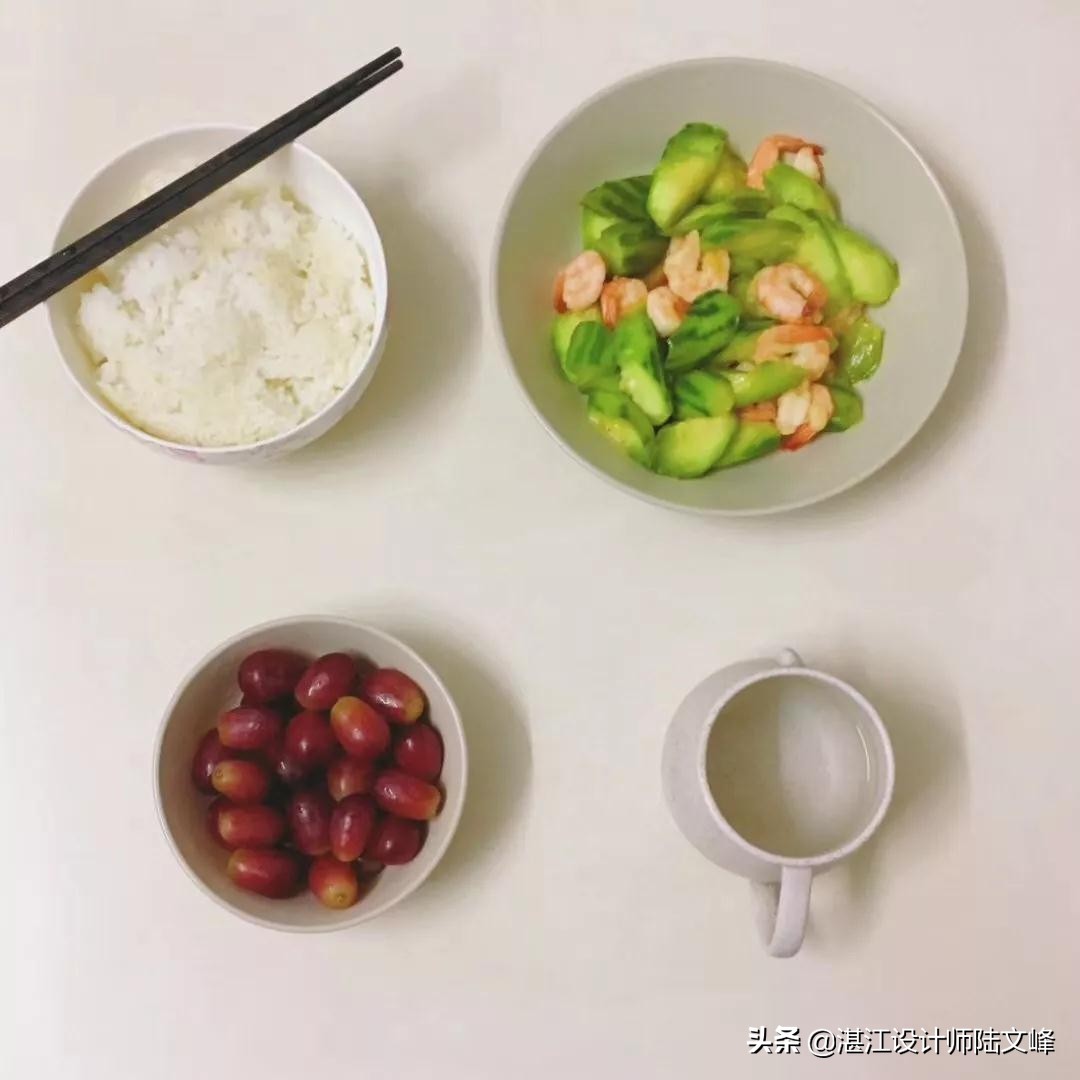 厨房贴网红小白砖好看吗,800x800瓷砖上墙厨房好看吗