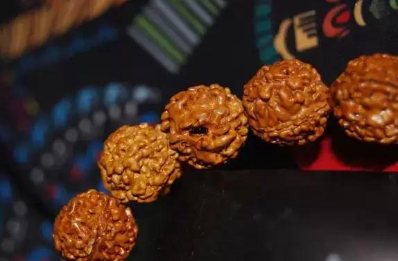 新手不容易踩坑的文玩,最值得入坑的文玩