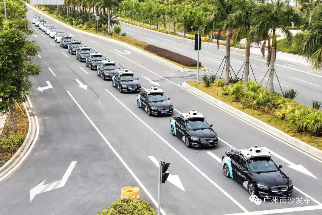 未来南沙有多智能？坐着自动驾驶车，找机器人医生看病～