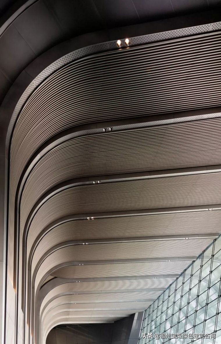 北京第一高楼中信大厦航拍视频,北京最高楼中信大厦