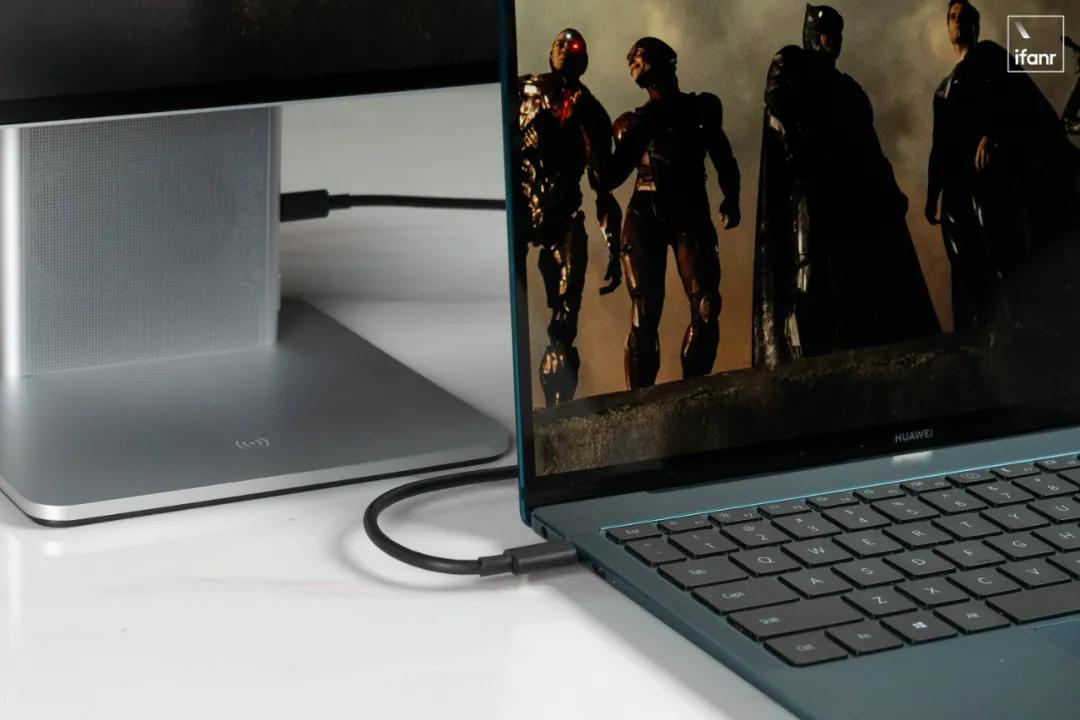 华为MateView显示器：28英寸的超大屏幕，会是最好的办公伙伴吗？