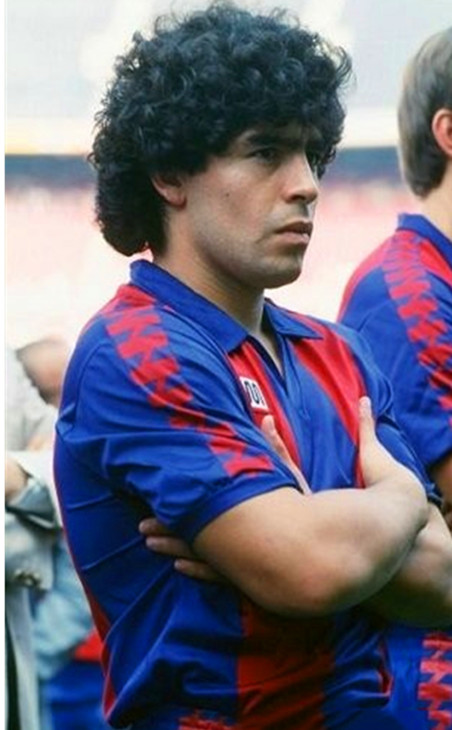 马拉多纳属于那不勒斯吗,马拉多纳属于小众球星吗