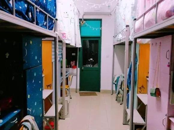 好的大学宿舍和差的大学的对比,大学宿舍差距大