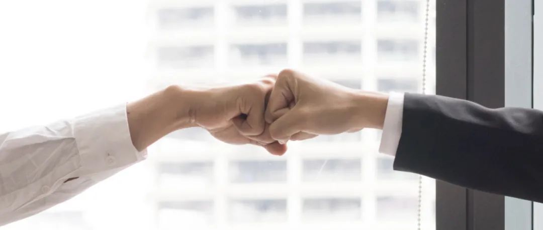 是不是街上最靓的仔,全大街最靓的仔