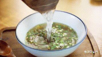 阳春面汤最正宗的做法,阳春面家常做法味极鲜