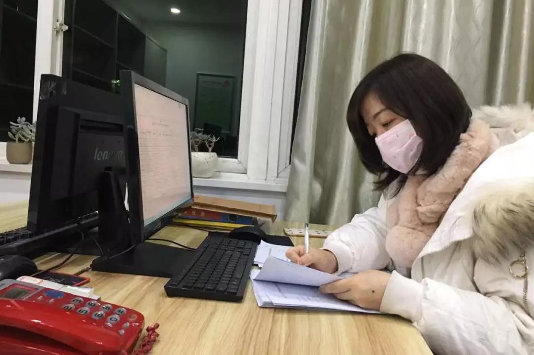 我也怕病毒，但我是村支书，我不带头谁还敢冲？