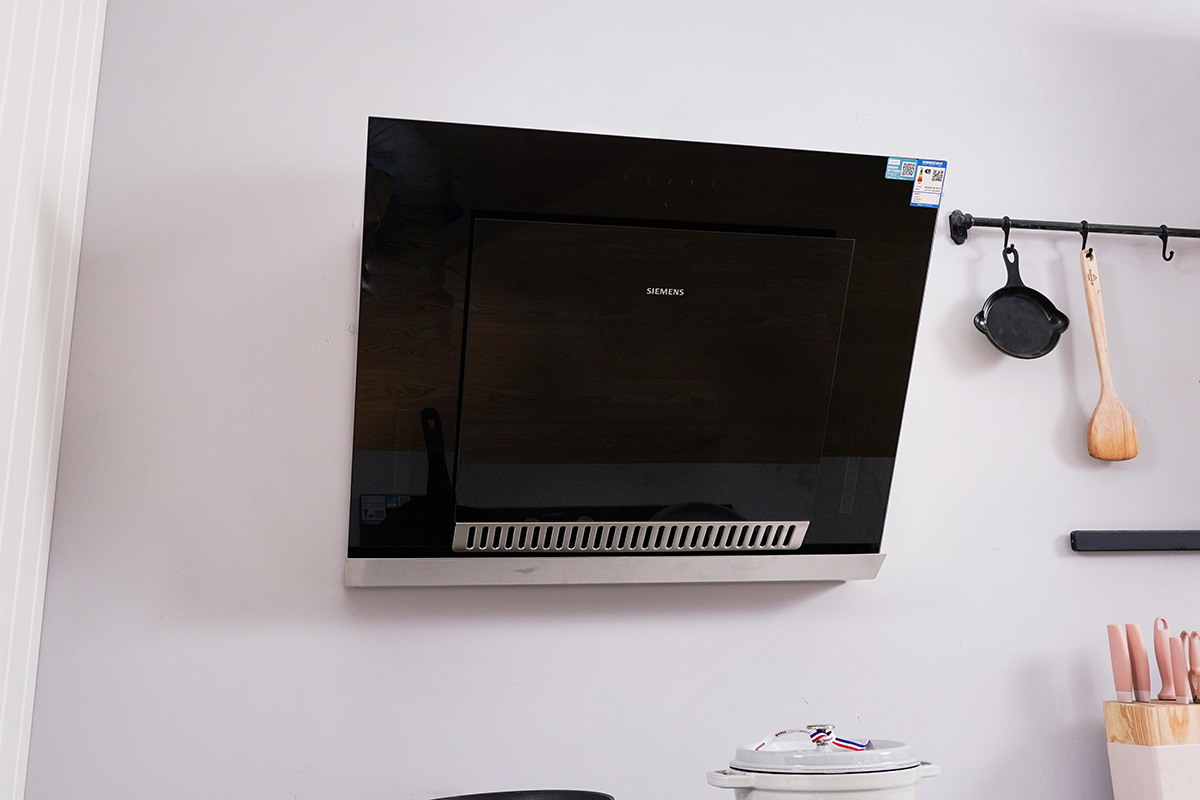 西门子侧吸式抽油烟机怎么样,大吸力自清洁油烟机测评