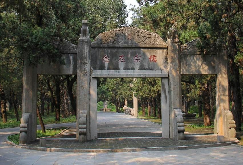 曲阜孔子墓全景,山东曲阜千年古村孔子墓