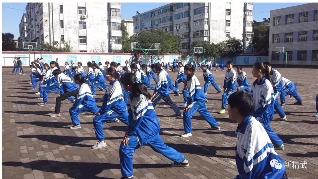 小学生能学武术吗,小学生可以学的武术
