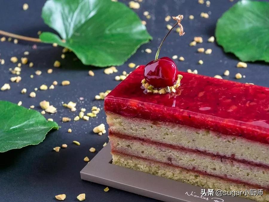 我懒！拒绝太复杂的，这个蛋糕好，哈哈，今晚就翻她牌子了