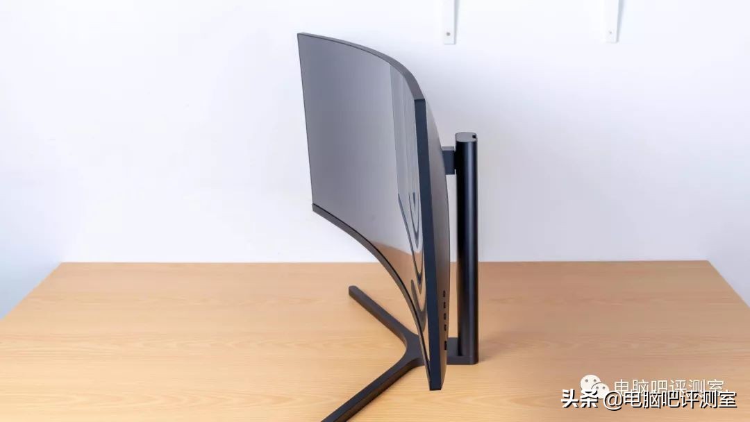 用了两年的小米34寸曲面显示器,小米34寸曲面显示器漏光严重