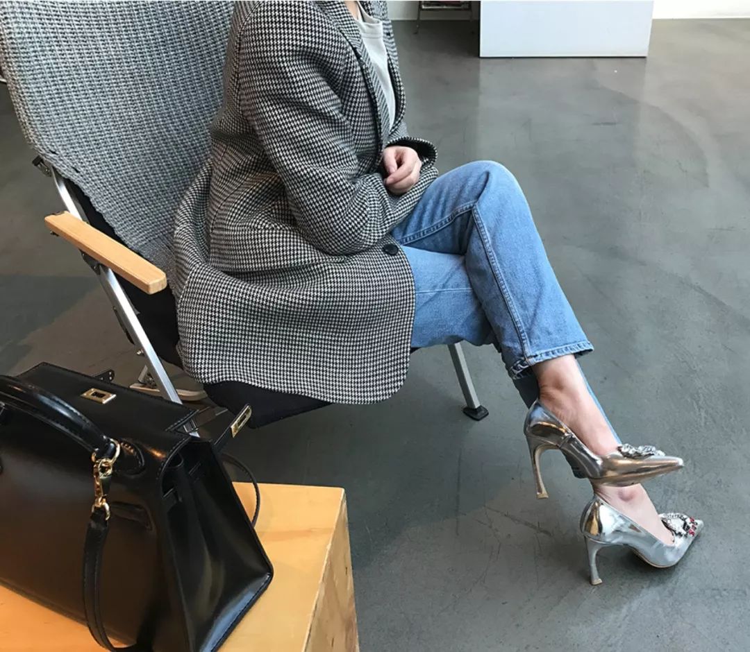 闊╁墽濂宠绌挎惌鍝佺墝,闊╁墽濂充富绌挎惌鍝佺墝