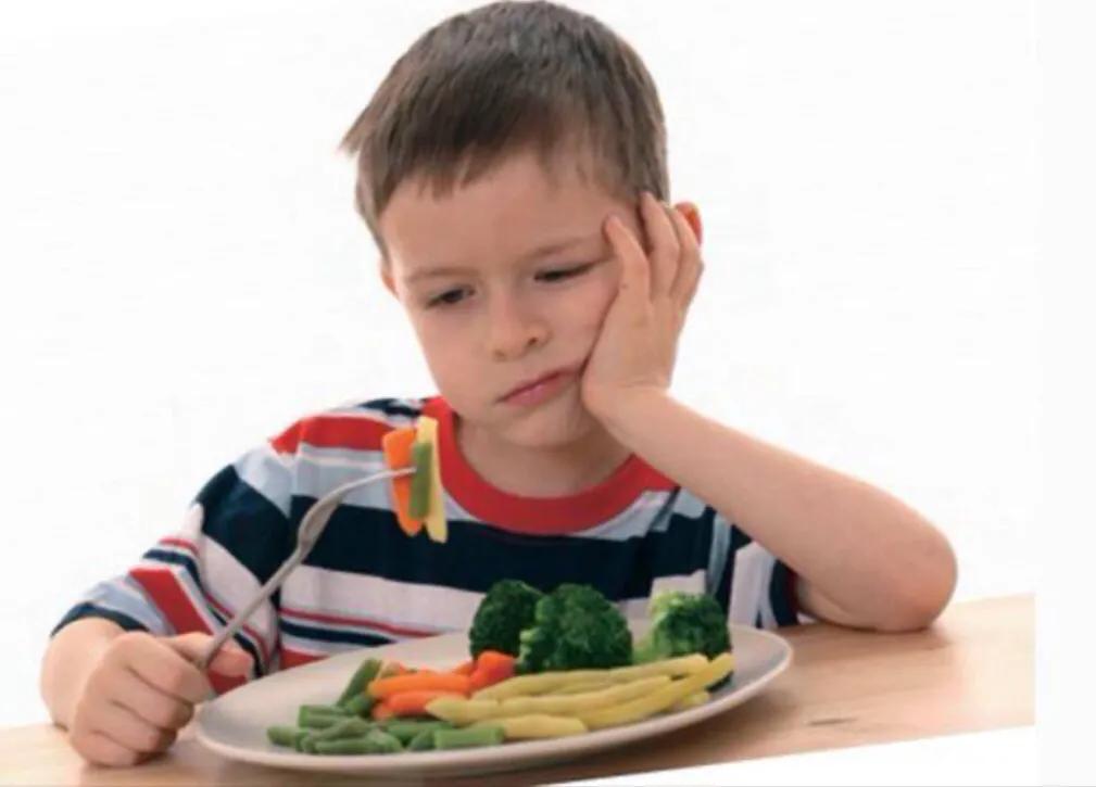 宝宝误服烧碱,错误做法导致二次伤害!