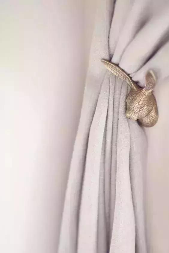 家里窗帘太重无法洗怎么办,家里的窗帘多久洗一次怎么洗