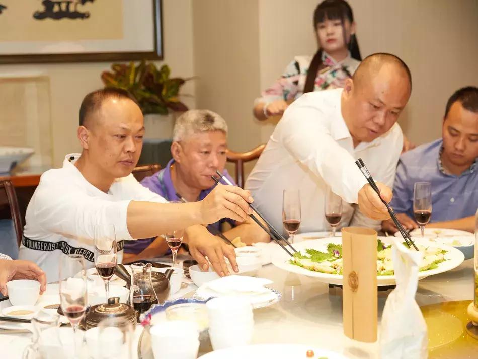 弘博携手“大师小宴”、“鲍之源”第二届夏季新品交流会