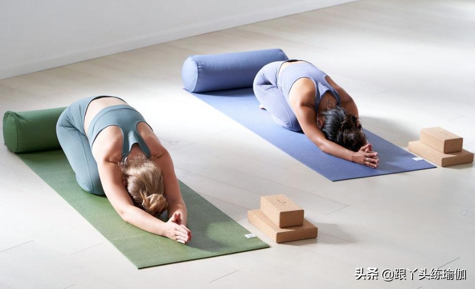 瑜伽垫有哪几种,瑜伽垫和普通的垫子有什么区别