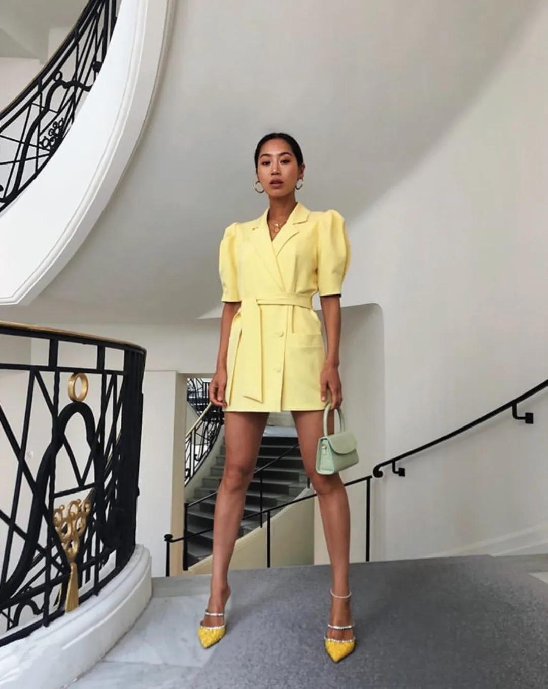 一套西装又正式又休闲,30-35岁女性春季穿搭西装