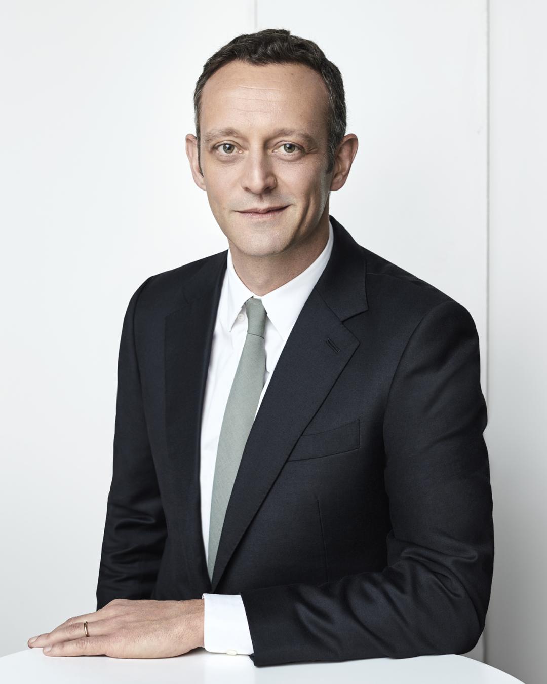 谁将成为全球最大美容美妆集团的下一任CEO？