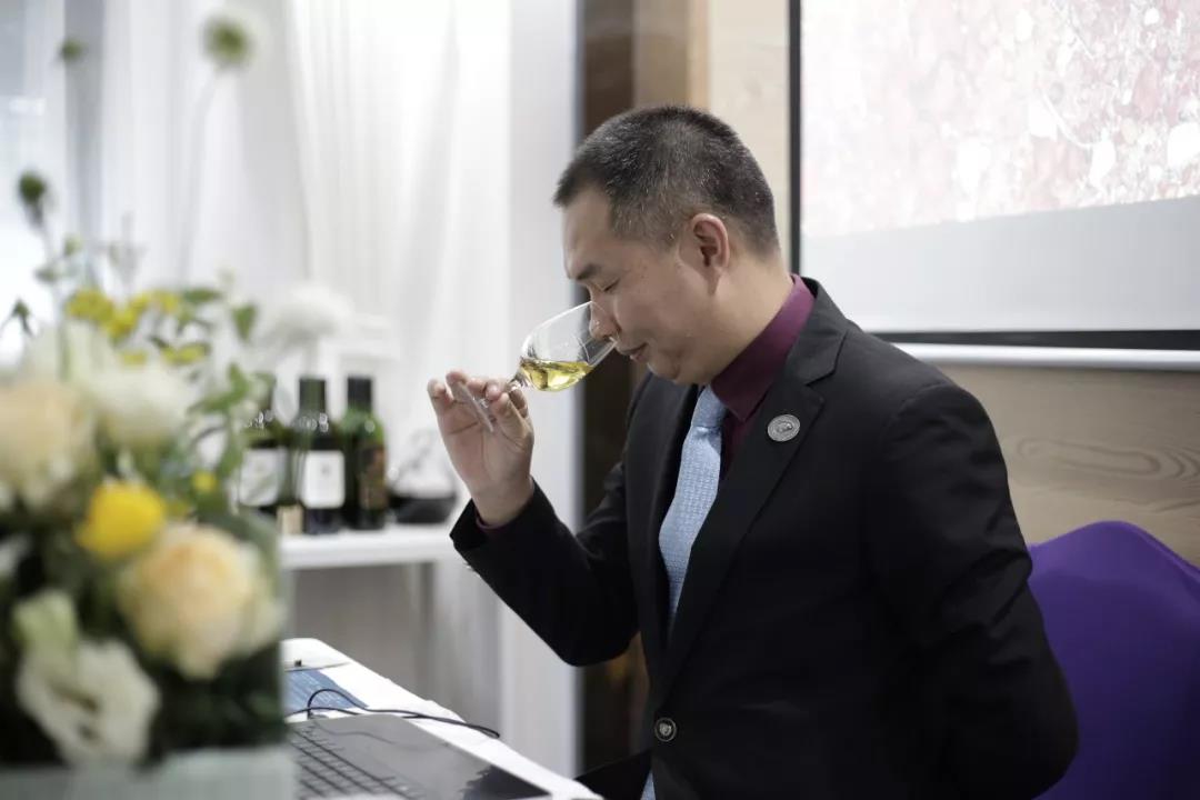 葡萄酒加盟店经营模式,葡萄酒专卖店经营模式