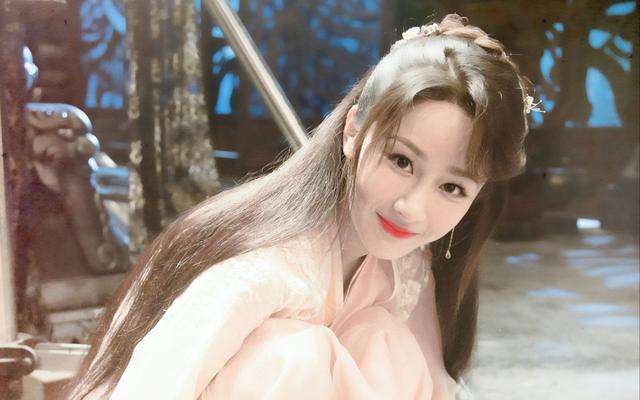 高以翔去世前和粉丝互动,高以翔去世一个月女友首发文