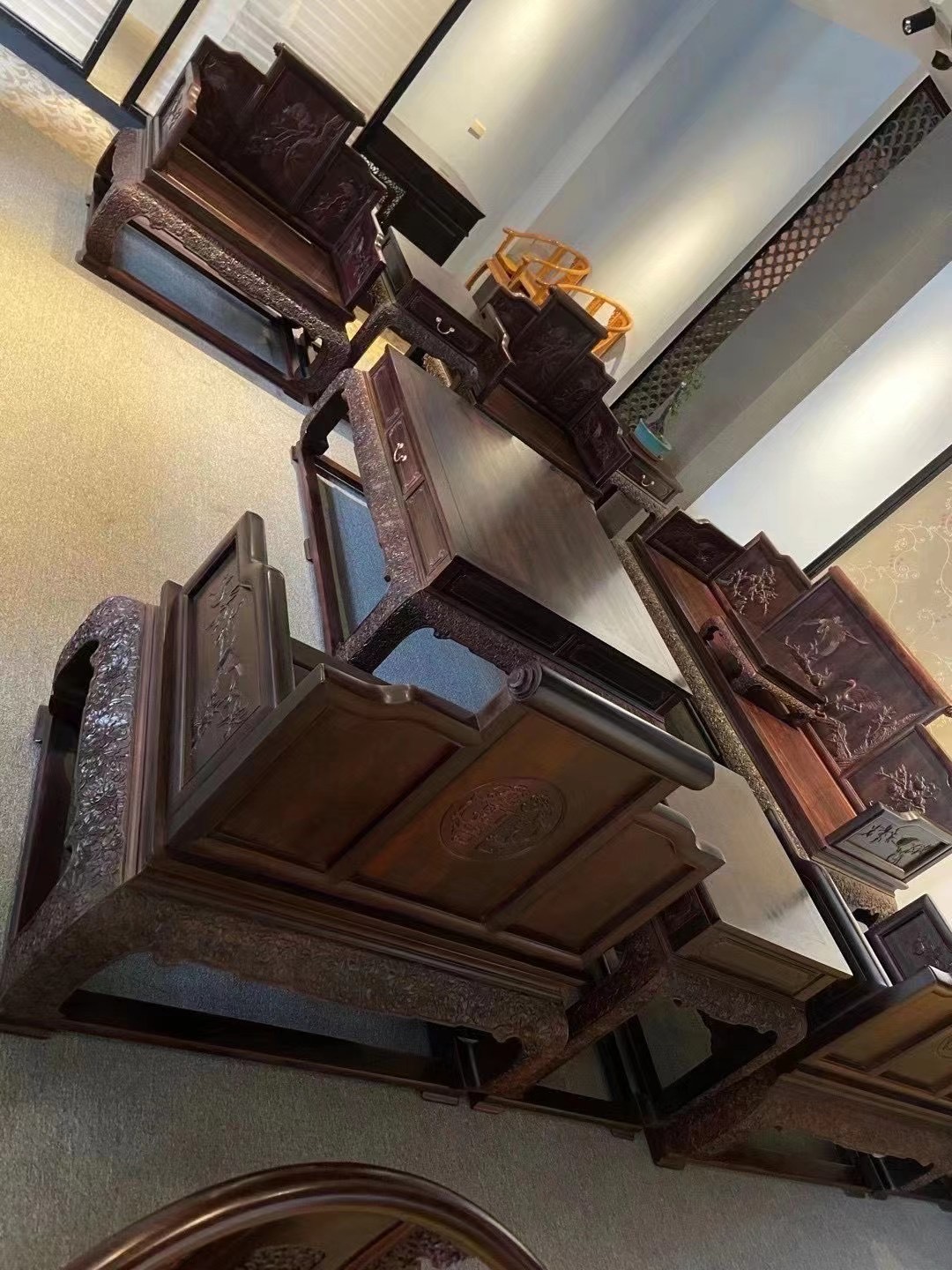 小叶紫檀工艺品怎么样,小叶紫檀家具是什么样子