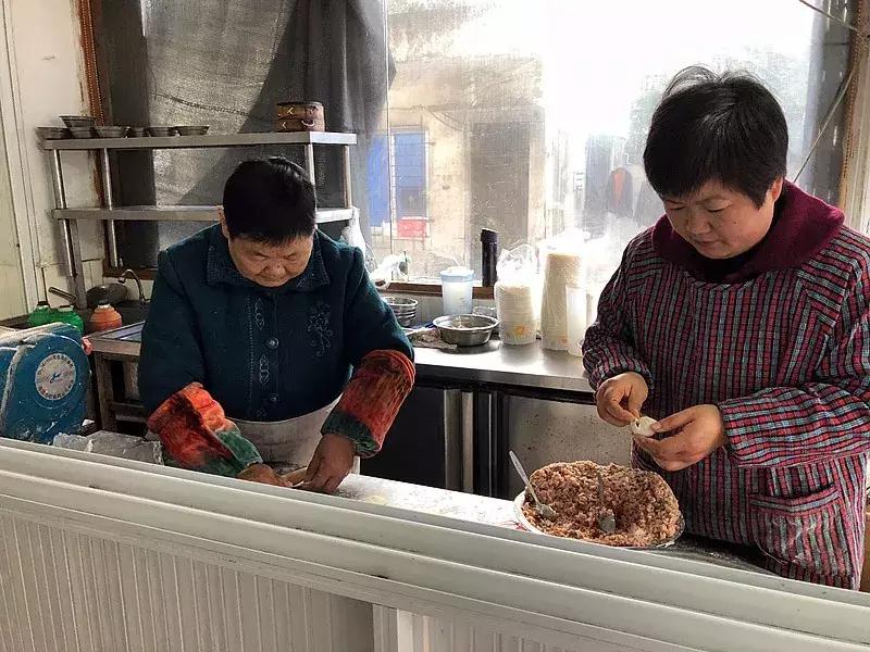 海小、曙光中学、二中……宁波这5所学校边上的老底子早餐，很多人毕业了还念念不忘……