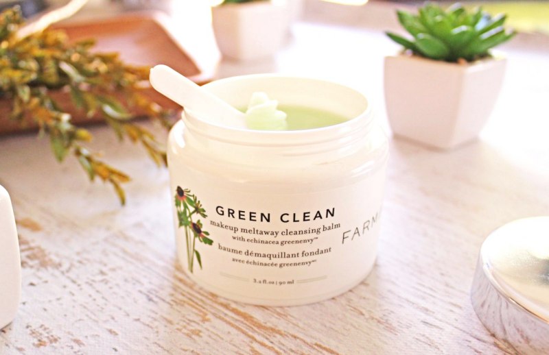 兰蔻和阿玛尼油皮用哪个更好,兰蔻好用还是阿玛尼好用