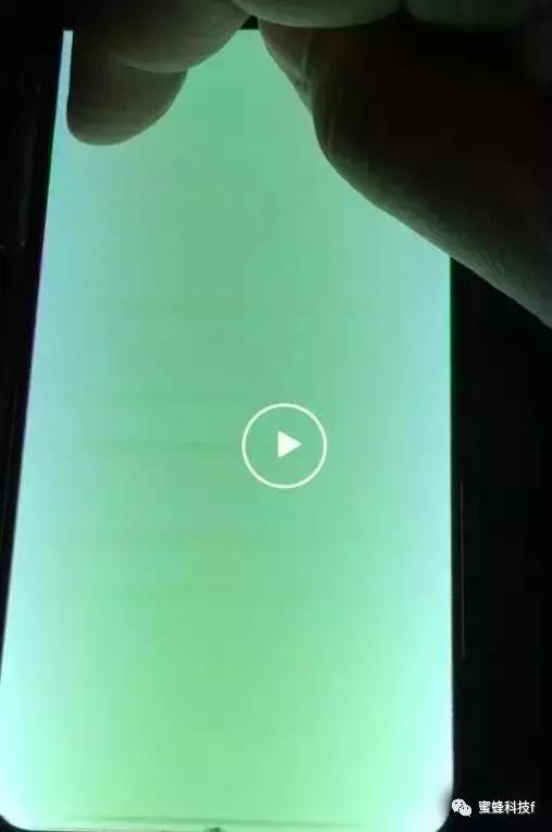 苹果iphone出现闪退解决办法,iphone出现绿线如何按压去除