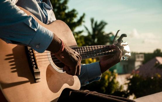 木吉他的种类和推荐,木吉他什么材质最好