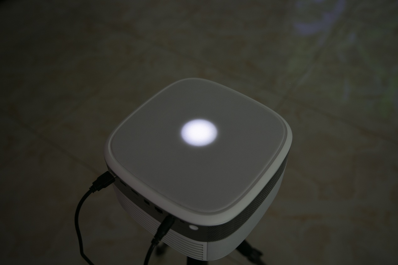 坚果j9白天测试,坚果j9幕布