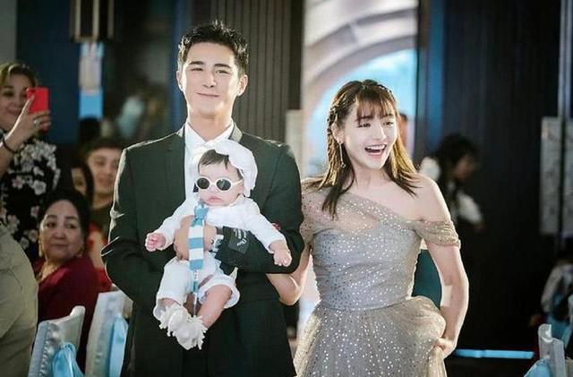 “这是要继承王位？”家长给宝宝办百日宴，网友：贫穷限制了想象