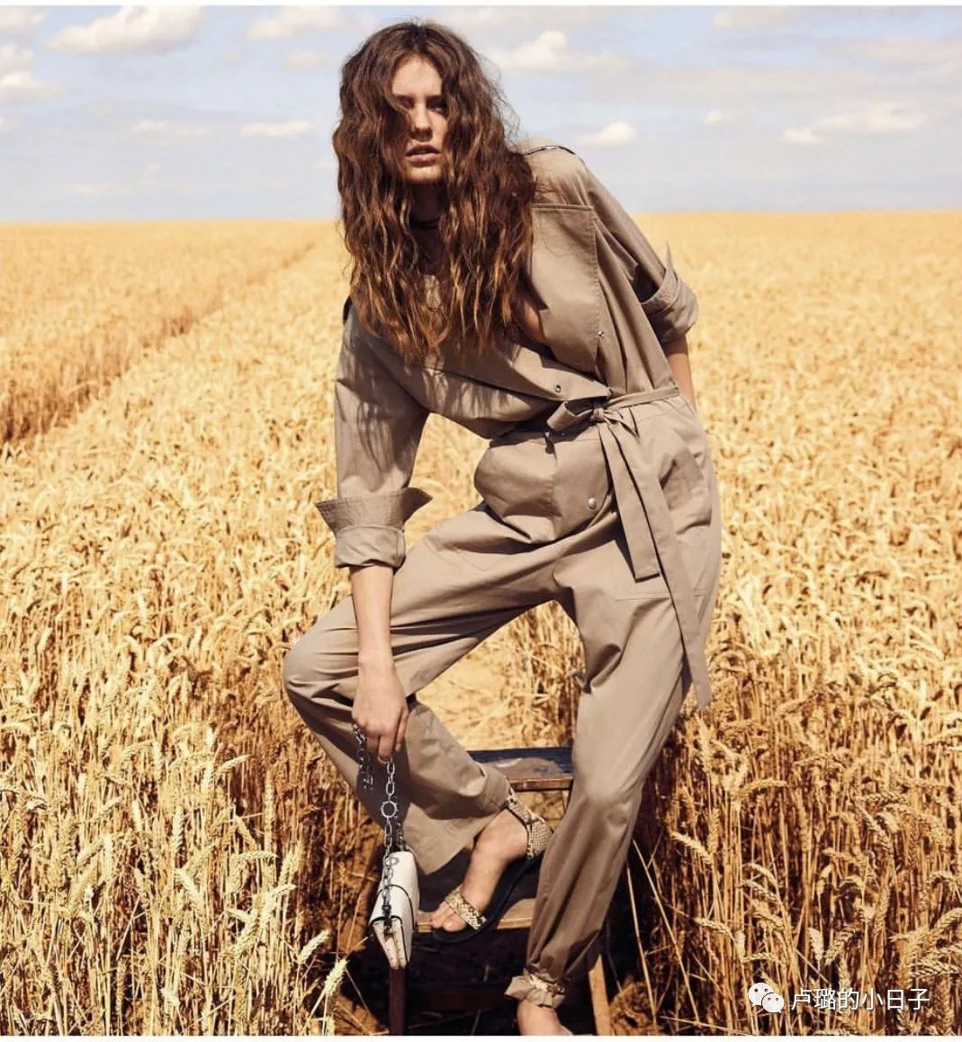 法国女性必买的衣服,真正时髦的巴黎女人到底在穿什么