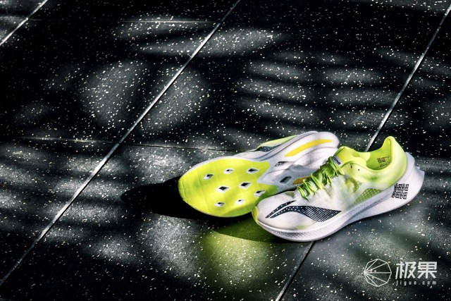 最狠的鞋子,全网最狠的鞋子