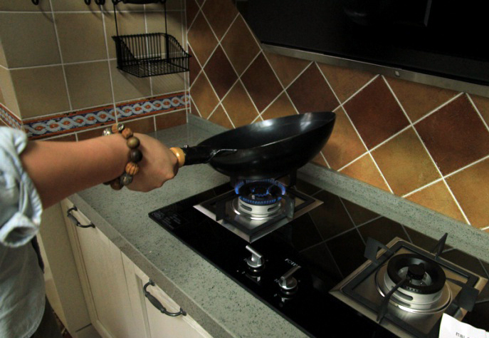 陈枝记铁锅和炊大皇哪个好,陈枝记和苏泊尔